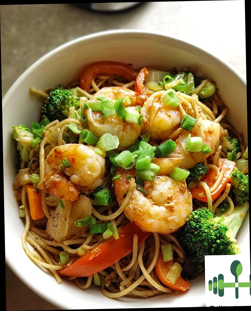 High Protein Shrimp Noodles 1 featured 3340