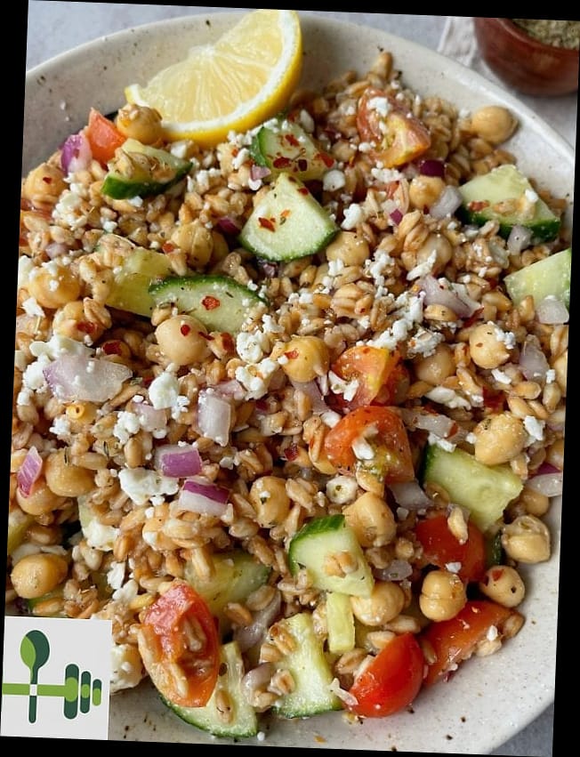 Mediterranean Farro Bowl