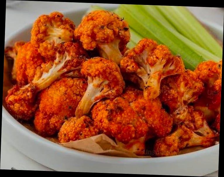 30 High-Protein, Low-Calorie Recipes To Stay On Track Without Boring Meals 26 Cauliflower Fried Rice With Chicken