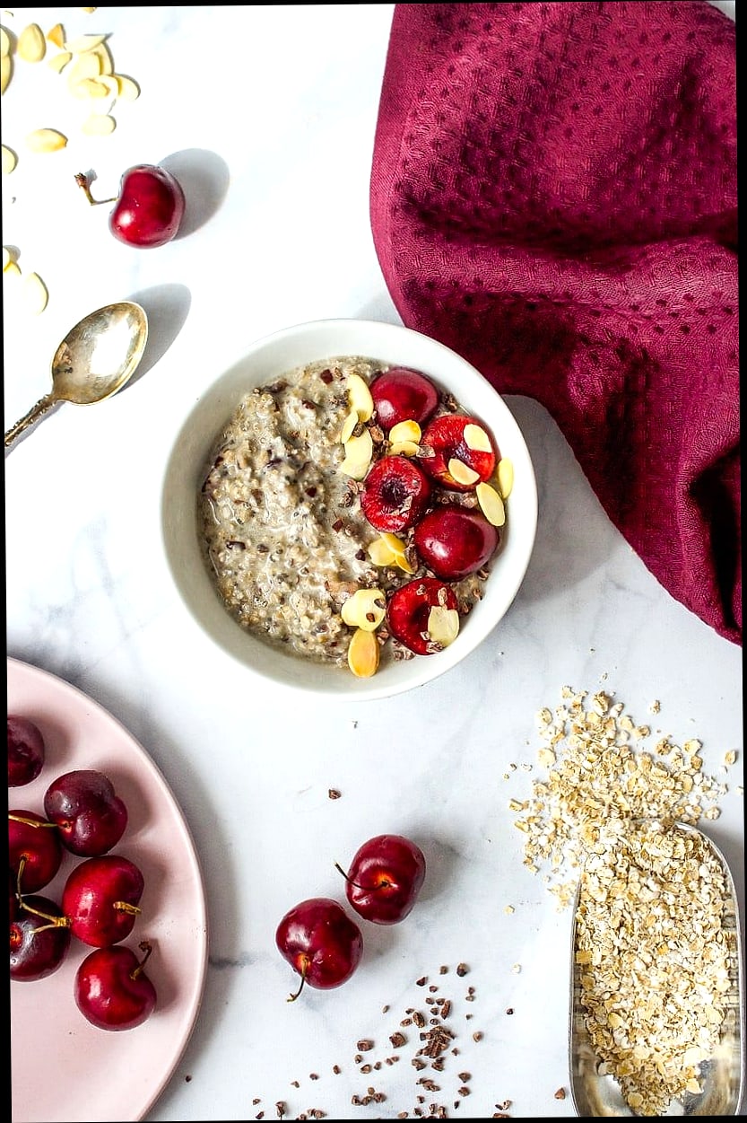 Cherry Almond Overnight Oats