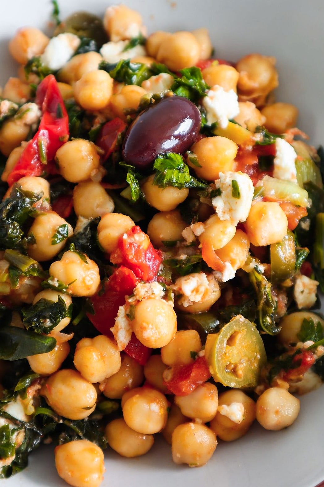10 Mediterranean Diet Dinner Recipes To Try This Week 4 Chickpea and Spinach Stew (Espinacas con Garbanzos)