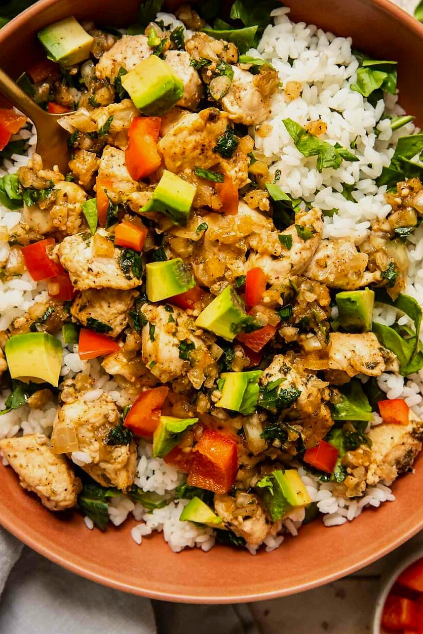 21 High-Protein Bowls That'll Keep You Full Without The Food Coma 2 Classic Chicken and Rice Power Bowl