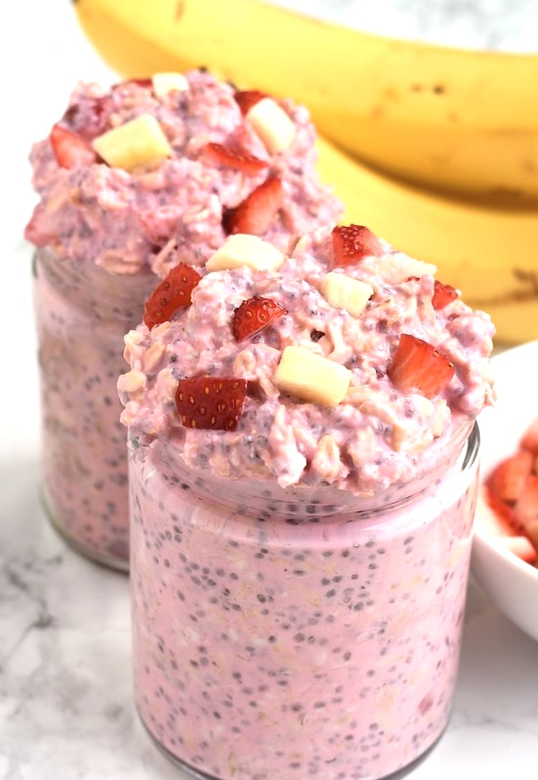 Classic Strawberry Banana Overnight Oats