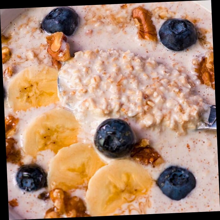 Classic Vanilla Greek Yogurt Overnight Oats