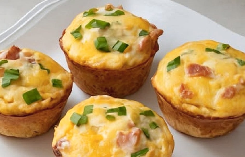 High-Protein Breakfast Meal Prep Guide (7 Days Of Easy Recipes!) 2 Egg Muffin Cups with Turkey and Veggies