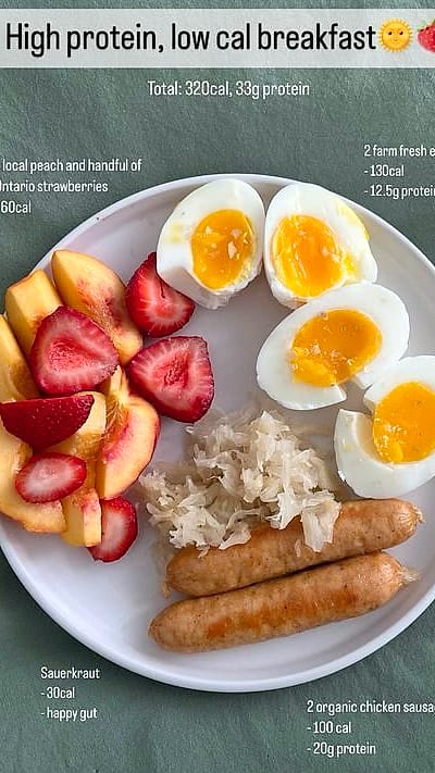 30 Calorie Deficit Meals That Are Full Of Flavor (Not Sad!) 3 Fluffy Egg White Omelette With Spinach and Feta