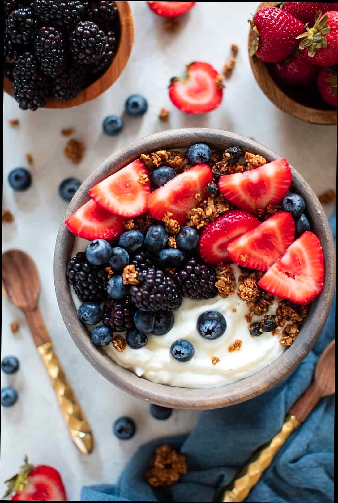 Greek Yogurt Parfait with Fresh Berries