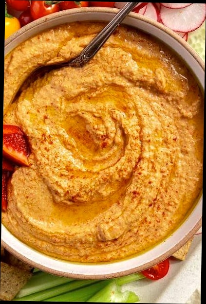 25 Days Of Mediterranean Diet Lunch Ideas You’ll Love 2 Hummus and Roasted Veggie Wrap