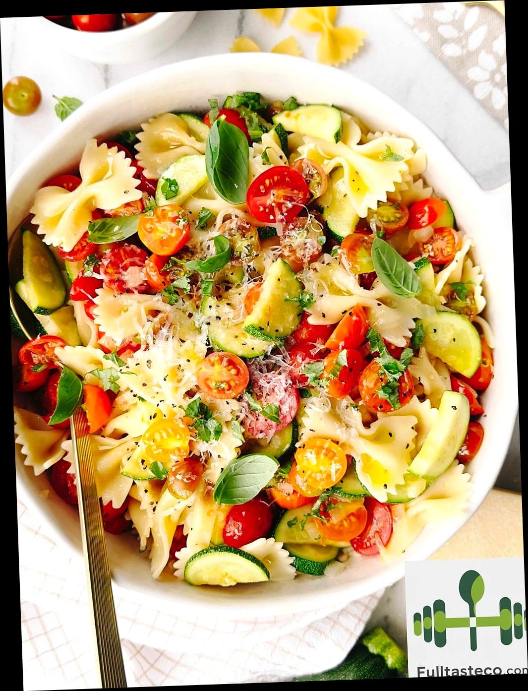 Mediterranean Zucchini Pasta