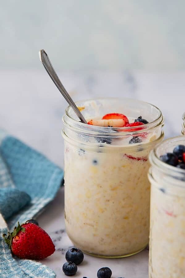 Mixed Berry Protein Overnight Oats