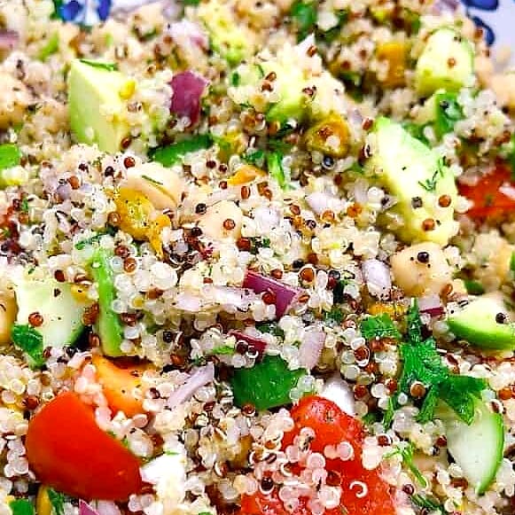 30 Calorie Deficit Meals That Are Full Of Flavor (Not Sad!) 27 Quinoa Power Salad With Roasted Sweet Potato